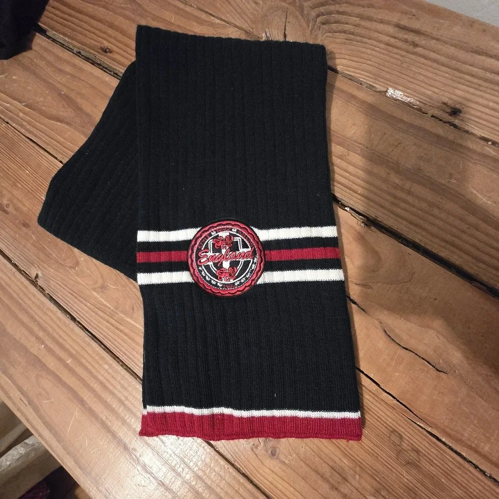 England Scarf‎ Logo 56